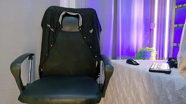 Leo Miller  online show from 04-23-26, 12:29