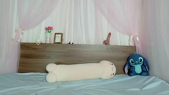 Snapshot of shy_pink_doll chatting on 07-13-26, 03:26 shy pink doll online show from 07-13-26, 03:26
