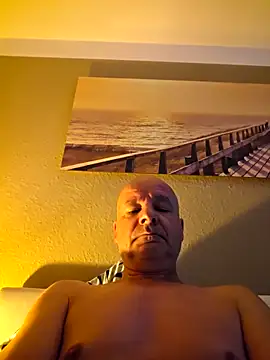 Snapshot of mannohmann5 chatting on 06-20-26, 05:54 mannohmann5 online show from 06-20-26, 05:54