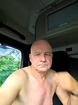 Snapshot of mannohmann5 chatting on 06-23-26, 06:28 mannohmann5 online show from 06-23-26, 06:28