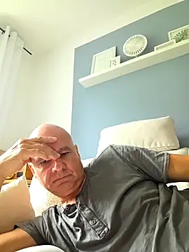 Snapshot of mannohmann5 chatting on 07-20-26, 10:39 mannohmann5 online show from 07-20-26, 10:39