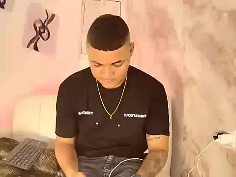 Snapshot of Dante__jons chatting on 04-15-26, 05:25 Dante jons online show from 04-15-26, 05:25