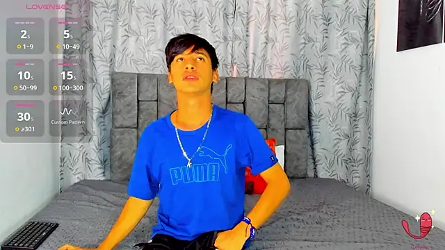 Snapshot of IhanKing chatting on 06-08-26, 07:25 IhanKing online show from 06-08-26, 07:25