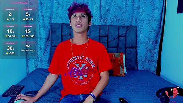 Snapshot of IhanKing chatting on 06-19-26, 07:50 IhanKing online show from 06-19-26, 07:50