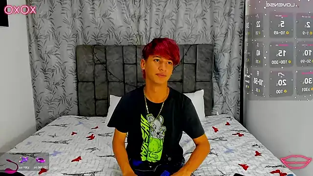 Snapshot of IhanKing chatting on 07-09-26, 07:29 IhanKing online show from 07-09-26, 07:29