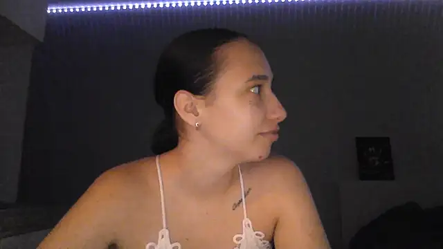 Snapshot of DarkMirel chatting on 07-19-26, 03:05 DarkMirel online show from 07-19-26, 03:05