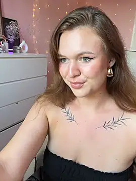 Snapshot of SweetLikaaa chatting on 06-29-26, 04:40 SweetLikaaa online show from 06-29-26, 04:40