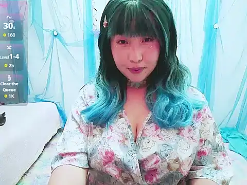 shusweetie online show from 04-20-26, 07:04