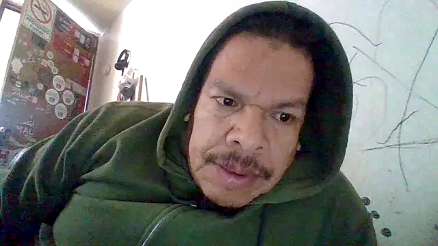 Snapshot of Oskr2024XXX chatting on 10-22-25, 07:24 Oskr2024XXX online show from 10-22-25, 07:24