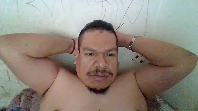 Snapshot of Oskr2024XXX chatting on 10-26-25, 07:09 Oskr2024XXX online show from 10-26-25, 07:09