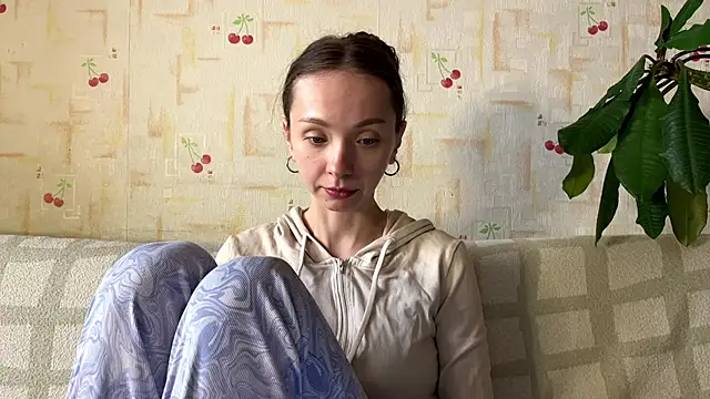 Snapshot of AdriannaBill chatting on 04-29-26, 04:33 AdriannaBill online show from 04-29-26, 04:33