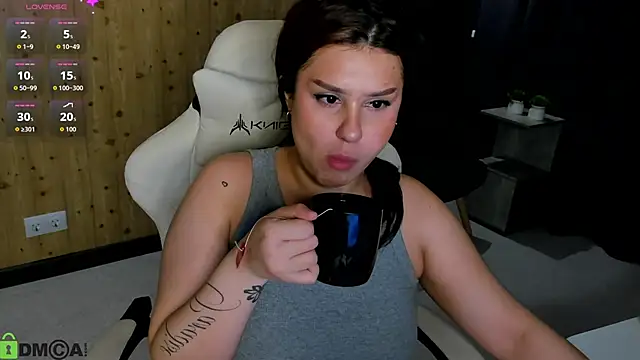 Snapshot of nicolewoss chatting on 06-16-26, 03:20 nicolewoss online show from 06-16-26, 03:20