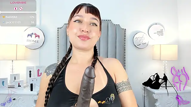 Snapshot of katherine_glow chatting on 04-15-26, 03:08 katherine glow online show from 04-15-26, 03:08