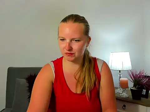 Snapshot of RoseTeacherX chatting on 05-04-26, 05:20 RoseTeacherX online show from 05-04-26, 05:20
