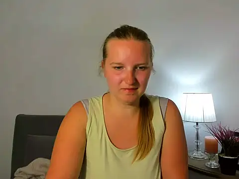 Snapshot of RoseTeacherX chatting on 05-07-26, 05:29 RoseTeacherX online show from 05-07-26, 05:29