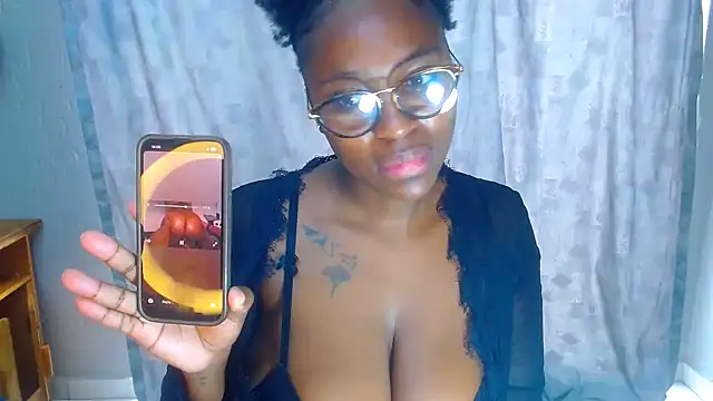 Snapshot of CocoBlazerx76 chatting on 06-18-26, 12:09 CocoBlazerx76 online show from 06-18-26, 12:09