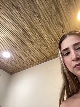 Snapshot of LiaSantanna chatting on 05-20-26, 05:30 LiaSantanna online show from 05-20-26, 05:30
