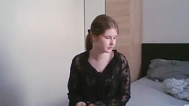 Wellabern online show from 05-18-26, 01:28