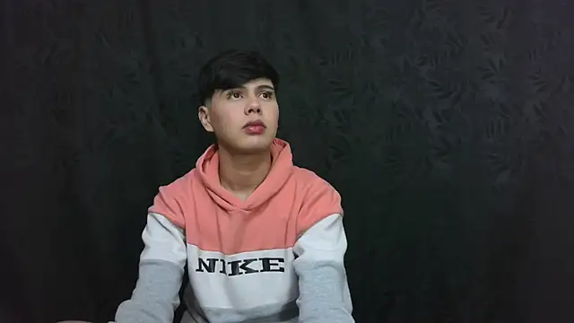 Snapshot of Felipe_Kold chatting on 05-12-26, 02:52 Felipe Kold online show from 05-12-26, 02:52