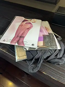 XiaoHonger online show from 04-16-26, 06:58