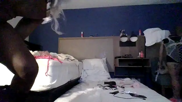 Snapshot of Dicksee_Left chatting on 04-22-26, 10:06 Dicksee Left online show from 04-22-26, 10:06