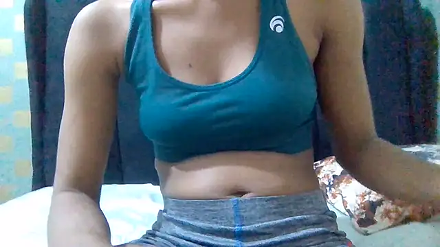 Snapshot of Tessy- chatting on 06-29-26, 12:39 Tessy- online show from 06-29-26, 12:39