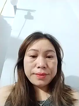 Snapshot of Cong2211 chatting on 04-15-26, 11:05 Cong2211 online show from 04-15-26, 11:05