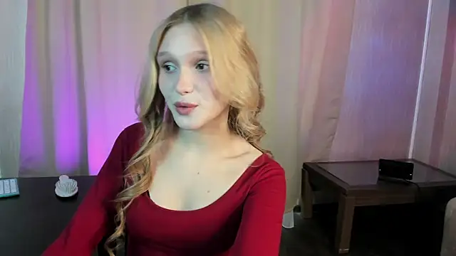 AdelineCrash online show from 04-26-26, 04:21