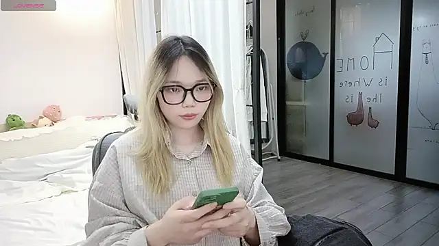 CN-YOUYOU online show from 04-26-26, 04:26