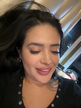 Sara fun online show from 01-15-25, 04:32