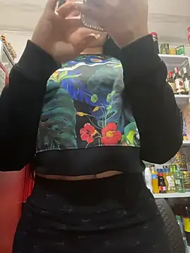 Sara fun online show from 12-16-25, 07:41