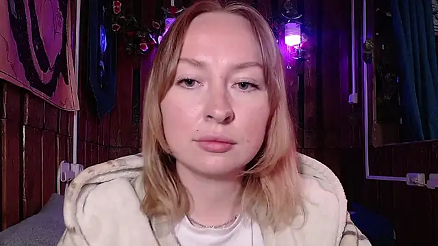 Snapshot of Mimi-Deep chatting on 06-27-26, 01:39 Mimi-Deep online show from 06-27-26, 01:39