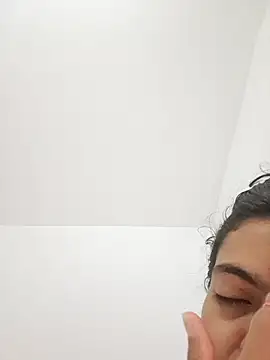 Snapshot of nikybroos chatting on 04-16-26, 02:18 nikybroos online show from 04-16-26, 02:18