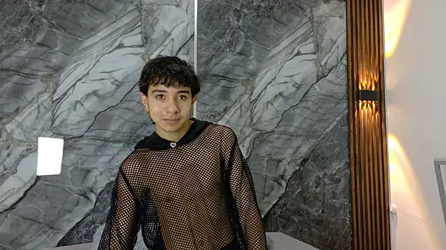 Snapshot of NoahWalker__ chatting on 04-27-26, 11:08 NoahWalker online show from 04-27-26, 11:08
