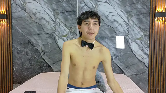 Snapshot of NoahWalker__ chatting on 05-07-26, 03:45 NoahWalker online show from 05-07-26, 03:45