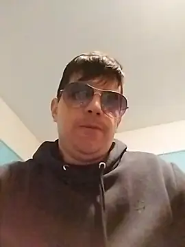 Robbie 1987 online show from 04-30-26, 10:25