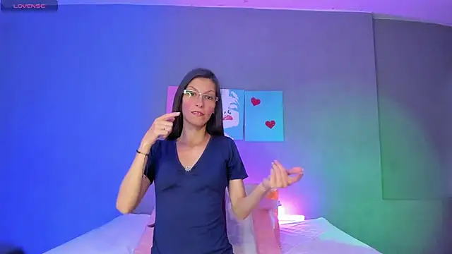 Snapshot of BunnyThompson chatting on 04-22-26, 05:14 BunnyThompson online show from 04-22-26, 05:14