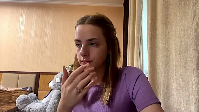 Snapshot of selianderol chatting on 07-15-26, 07:35 selianderol online show from 07-15-26, 07:35