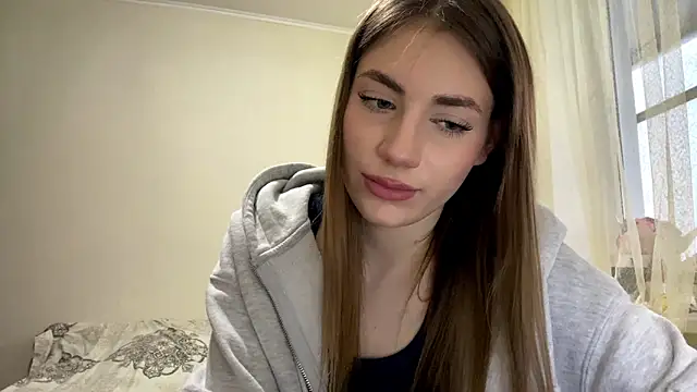 Snapshot of simmisweet chatting on 04-26-26, 05:10 simmisweet online show from 04-26-26, 05:10