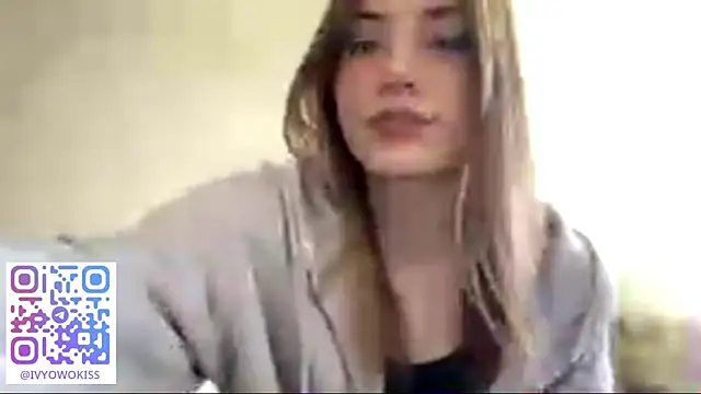 Snapshot of simmisweet chatting on 05-04-26, 11:06 simmisweet online show from 05-04-26, 11:06