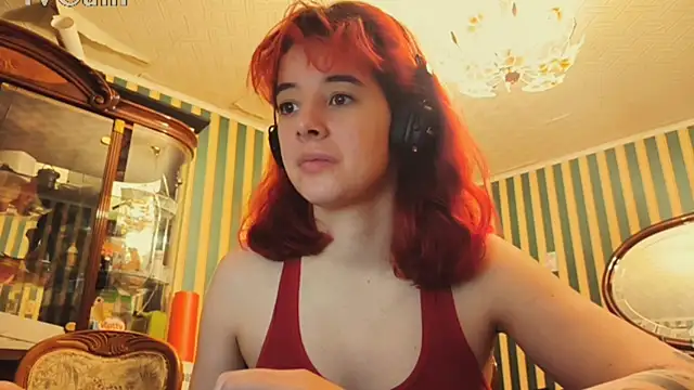 Snapshot of amberrrdolll_ chatting on 05-08-26, 11:21 amberrrdolll online show from 05-08-26, 11:21