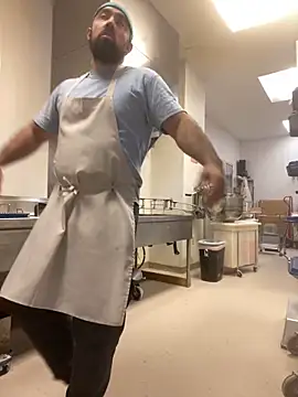 uceybaker online show from 04-16-26, 02:34