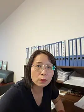 Snapshot of lisha521 chatting on 06-23-26, 01:58 lisha521 online show from 06-23-26, 01:58