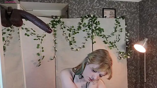 Lina Wi online show from 06-20-26, 08:22