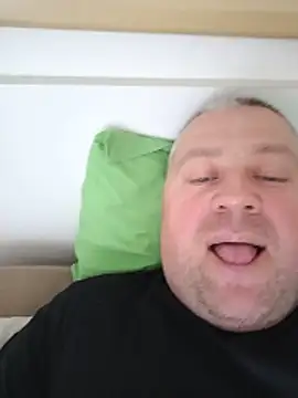 Snapshot of Anatolii_77 chatting on 06-15-26, 02:08 Anatolii 77 online show from 06-15-26, 02:08