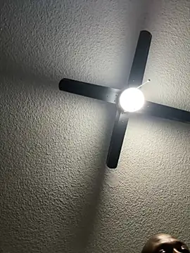 Snapshot of LoVEiSMor chatting on 04-16-26, 08:15 LoVEiSMor online show from 04-16-26, 08:15