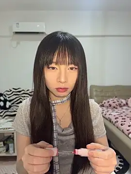 Snapshot of nide-baby chatting on 05-22-26, 10:32 nide-baby online show from 05-22-26, 10:32