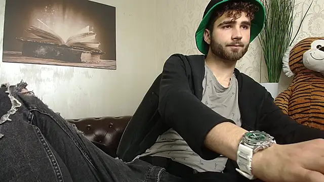 KyloEast online show from 05-14-26, 06:42