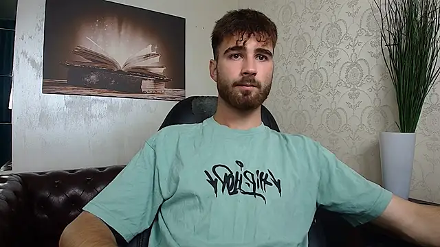 KyloEast online show from 07-08-26, 04:17