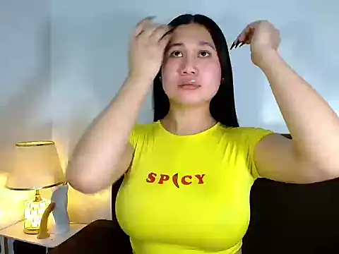 CumdesireIyahx online show from 04-29-26, 06:39